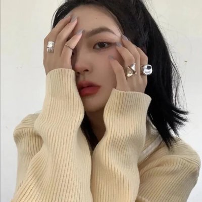 大宅院的女人